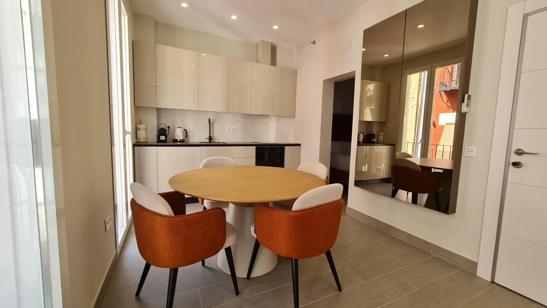 Navas 201 Elegant Suite Granada